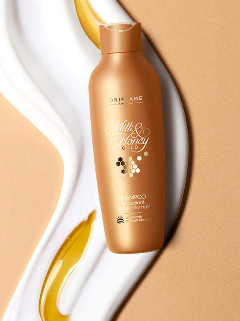 Luxurious shampoo with extracts of milk and honey
